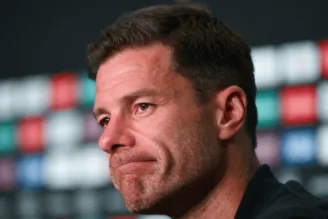 PSG atropela o Real Madrid em atuação de gala e Xabi Alonso responde: “Agora dói bastante”