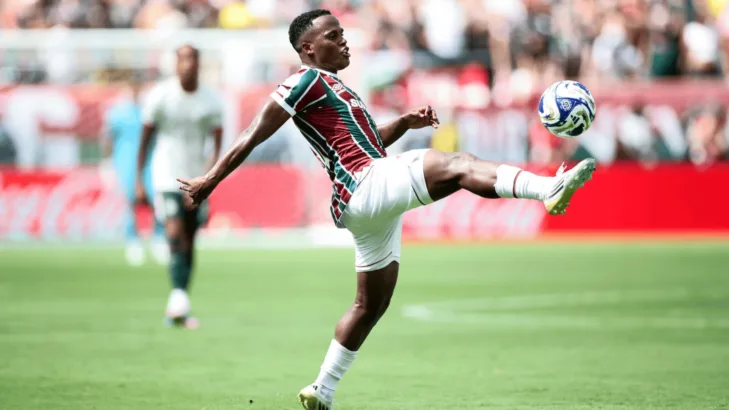 Jhon Arias pode ser indicado à Bola de Ouro e torcedores argumentam: “COMPLETO” Jhon Arias pode ser indicado à Bola de Ouro e torcedores argumentam: “COMPLETO”
