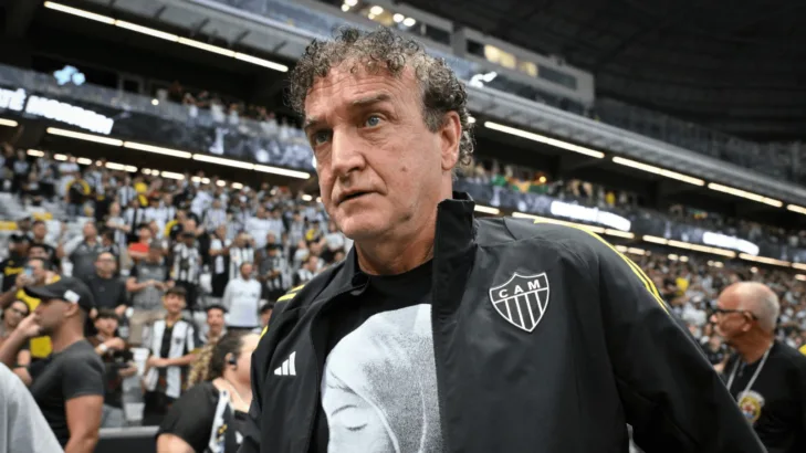 Cuca analisa derrota do Atlético para o Bahia e lamenta gol no fim: “Saio muito triste” Cuca analisa derrota do Atlético para o Bahia e lamenta gol no fim: “Saio muito triste”