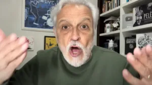 Sormani dispara contra Cleber Xavier após derrota do Santos: “Culpa dele, ele é estagiário, não é técnico”