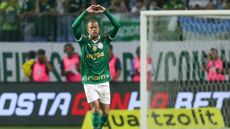 Santos vence concorrência do Grêmio, encaminha contratação do lateral Mayke e torcida comemora: “Uma notícia maravilhosa”