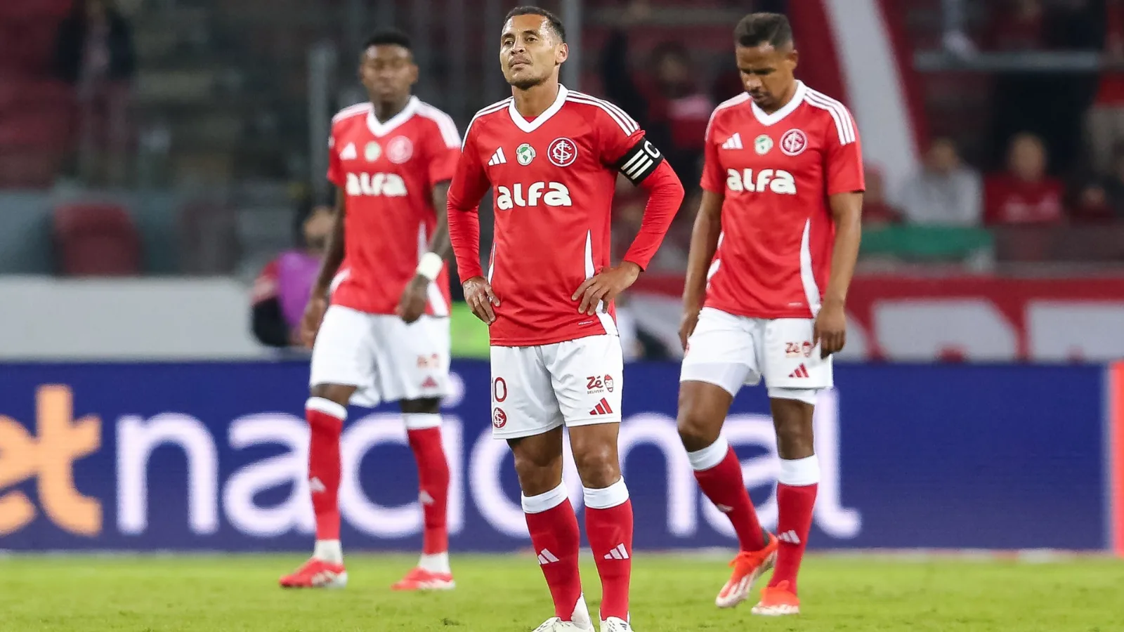 Internacional esgota ingressos para duelo contra Flamengo e torcida rubro-negra provoca: “Vão levar uma coça”