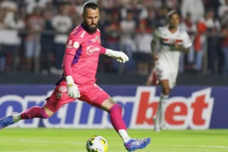 Jandrei divide opiniões após vitória do São Paulo na Copa do Brasil e torcida dispara: "Não consigo confiar"