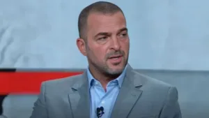 Zé Elias critica fase do Corinthians e comenta sobre política do clube: “A maior vergonha é do torcedor”