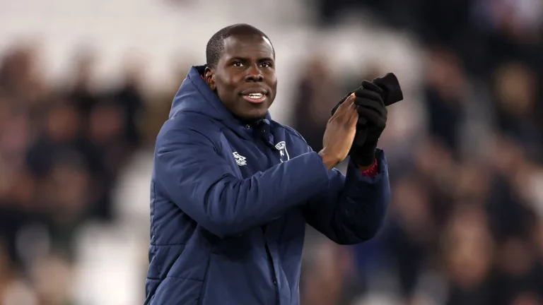 Vasco procura zagueiro no mercado da bola e torcedores sugerem o ex-Chelsea Zouma: “Sobra no Brasil”