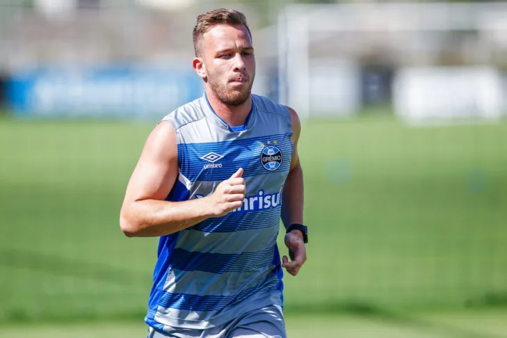 Arthur faz nova publicação nas redes sociais e empolga torcida do Grêmio: “Voltando para casa” Arthur faz nova publicação nas redes sociais e empolga torcida do Grêmio: “Voltando para casa”