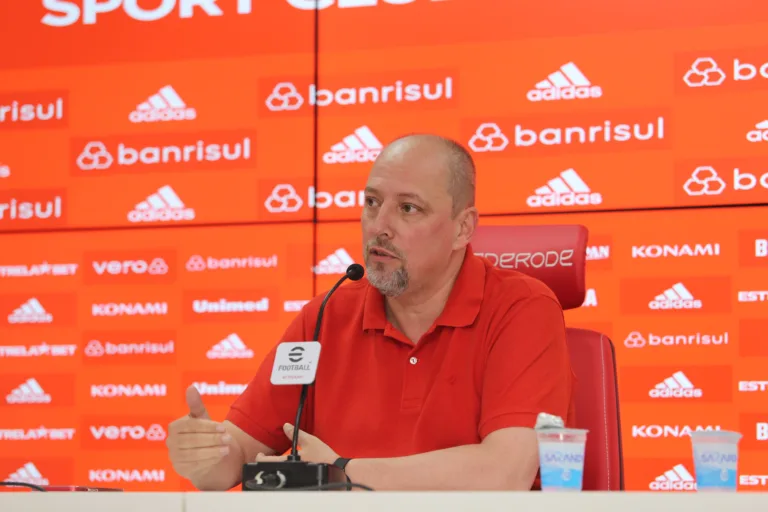 Presidente do Internacional, Alessandro Barcellos fala em ‘portas abertas’ para retorno de Fernando: “Dedicação e profissionalismo”