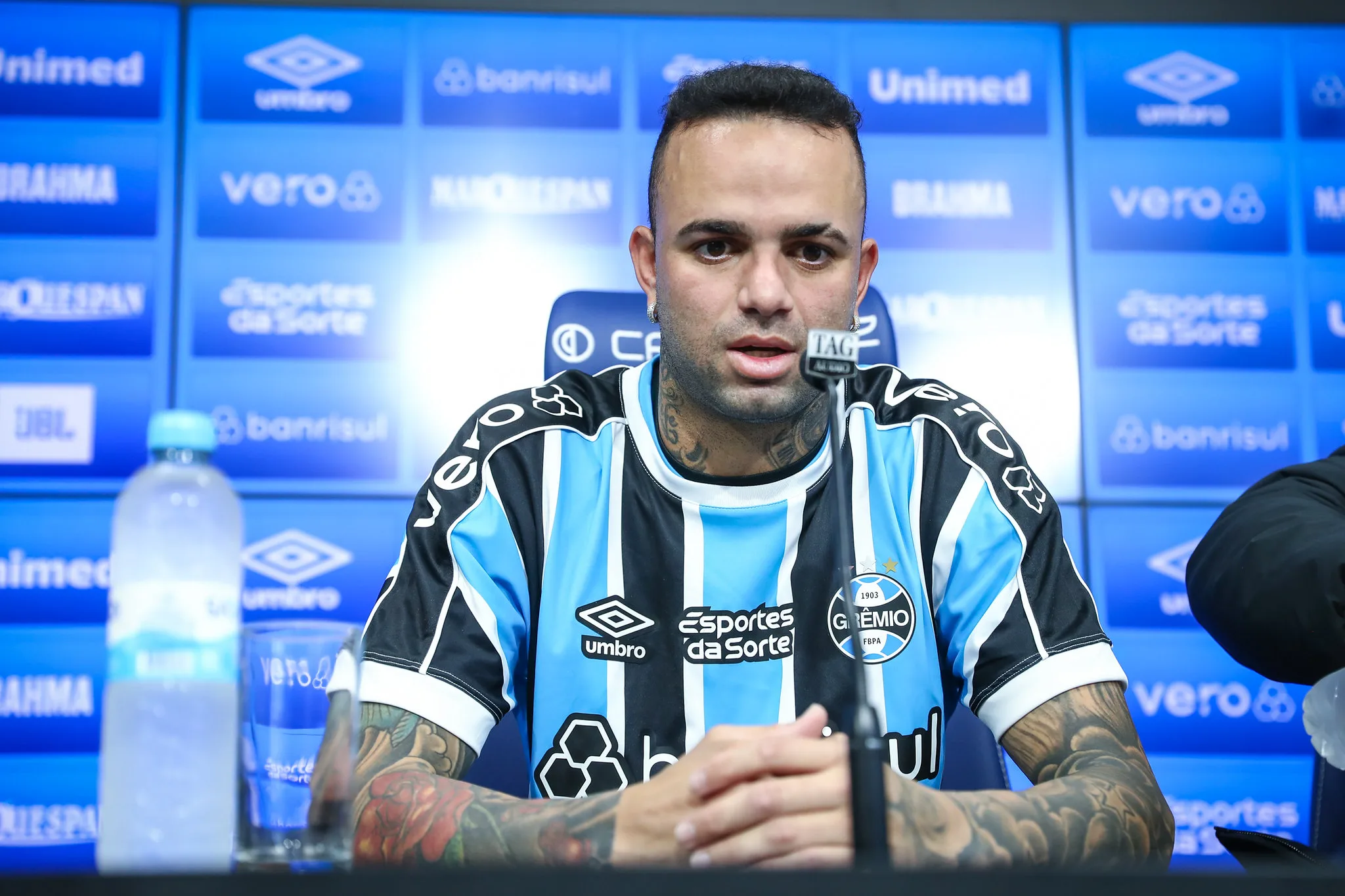 Luan segue sem clube dois anos após voltar ao Grêmio e Gabardo conta bastidores: “Existe a possibilidade de parar”