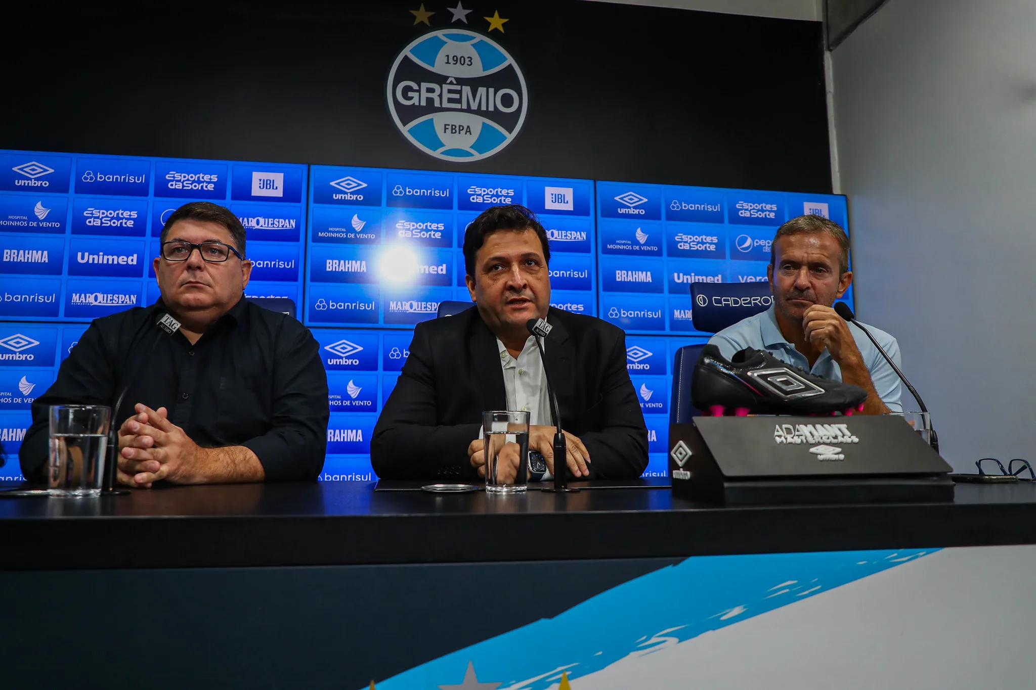 Grêmio avança na contratação do meia-atacante Willian e Geison Lisboa traz atualizações: “Deve confirmar nesta terça”