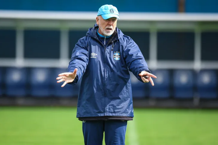 Grêmio não quer demitir Mano mesmo com derrota no domingo e Marco Souza atualiza caso: “Confiança foi reforçada”