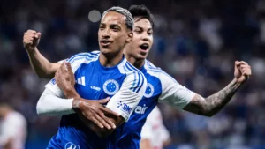 Matheus Pereira renova com o Cruzeiro até dezembro de 2028