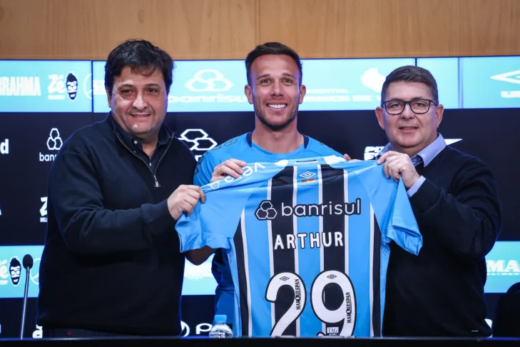 Fora de Flamengo x Grêmio, Arthur atualiza situação e explica quando jogará: “Vou conversar com o Mano” Fora de Flamengo x Grêmio, Arthur atualiza situação e explica quando jogará: “Vou conversar com o Mano”