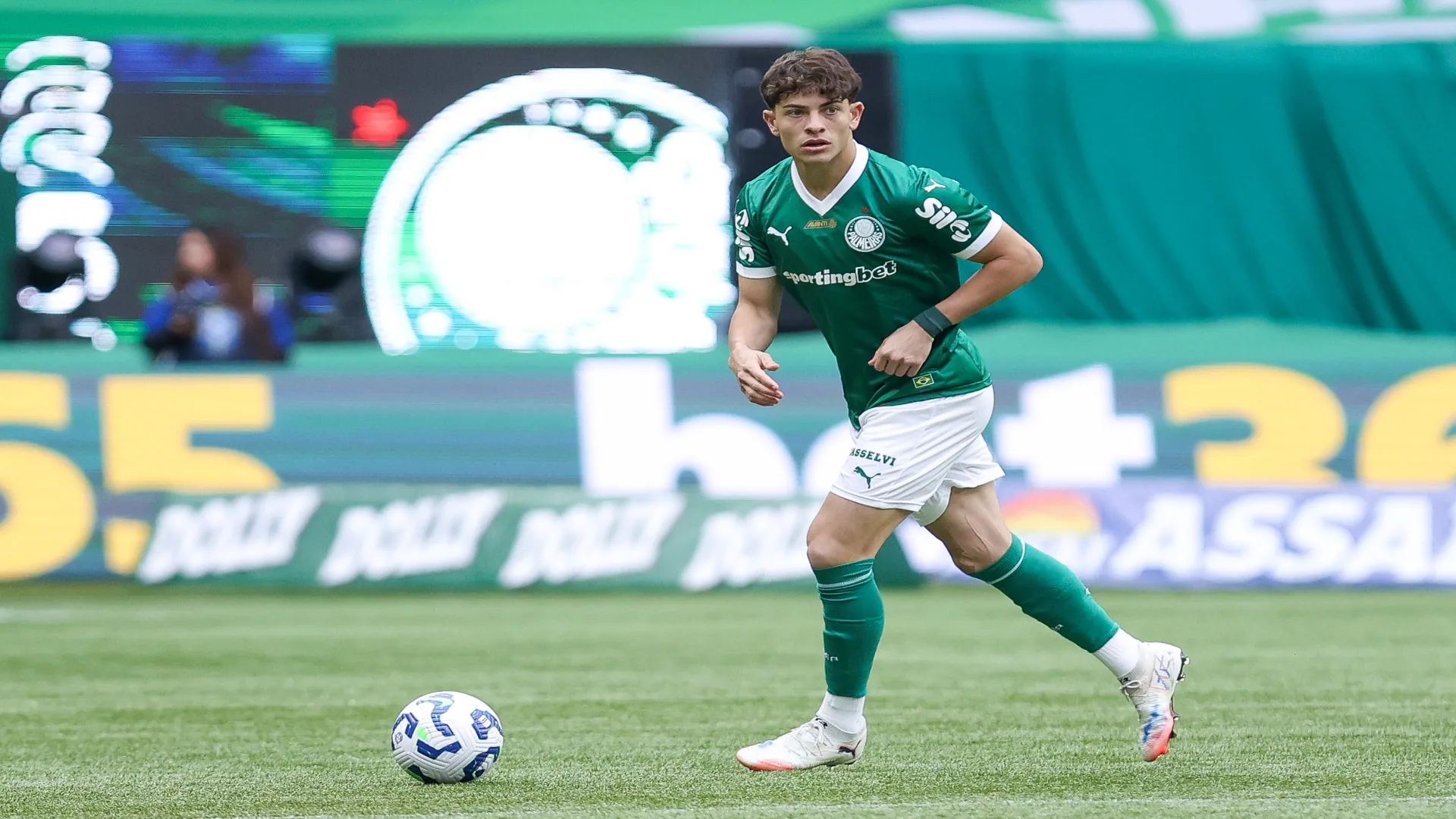 Palmeiras recusa proposta do Bayer Leverkusen por Giay e Nicola explica: “Tendência é que fique mais um ano”