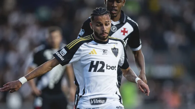 Alê Oliveira defende titularidade de Alexsander no Atlético-MG: “O que diz o campo e a bola”