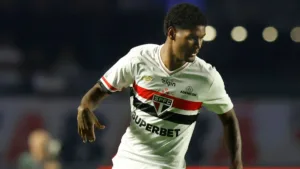 André Hernan revela proposta do Shakhtar por Lucas Ferreira, do São Paulo: “Perdeu espaço com Crespo”