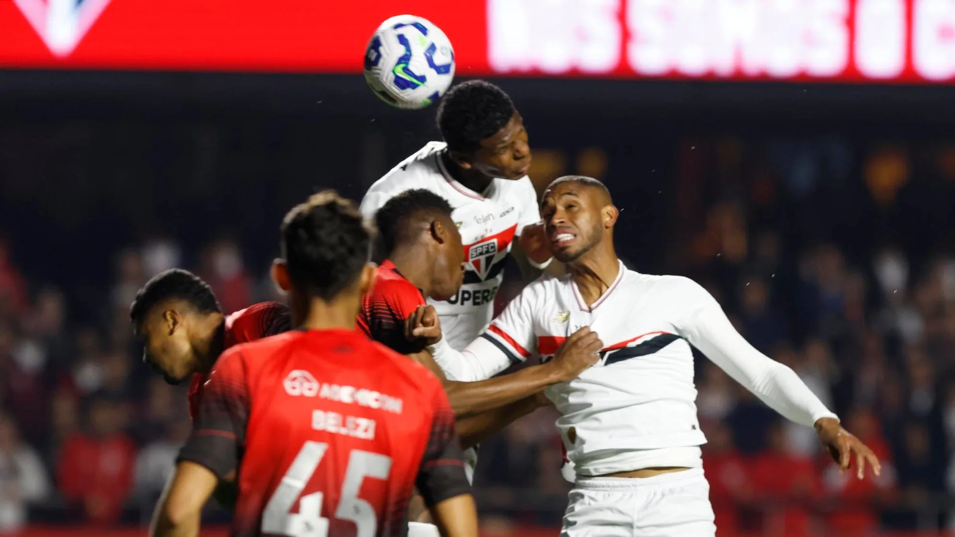 Felipe Melo não crava classificação do São Paulo contra o Athletico-PR: “Bem vivo esse mata-mata”