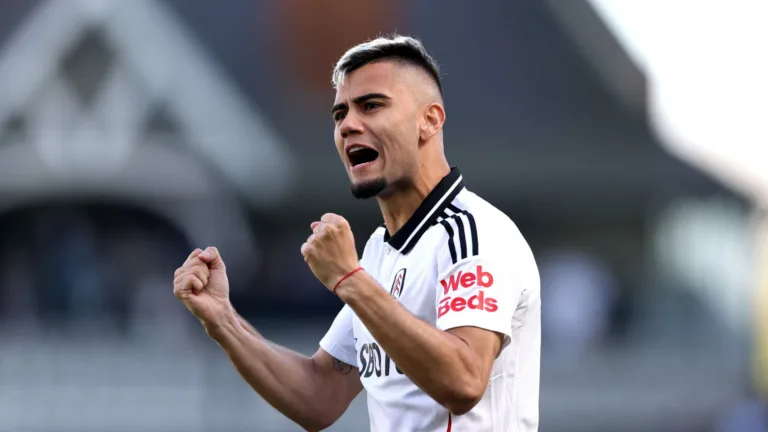 Andreas Pereira próximo de ser anunciado pelo Palmeiras tem ironia de Quesada: “Que continue ajudando o Verdão”   