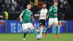 Velloso cobra punição a Aníbal Moreno por expulsão em Palmeiras x Corinthians: “Cabeçada infantil e idiota”