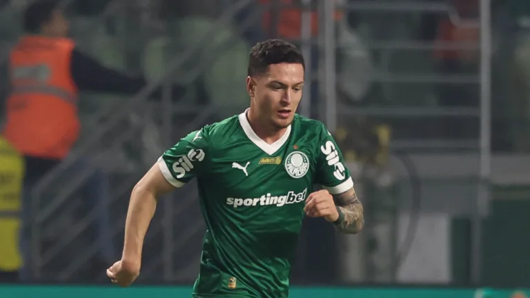 Rizek revela bastidores sobre possível repreensão do Palmeiras a Aníbal por expulsão: “Já se puniu o suficiente”