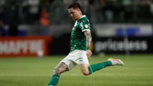 Carlos Eugênio Simon concorda com expulsão de Aníbal Moreno em Palmeiras x Corinthians: “Isso é agressão, foi bem expulso”