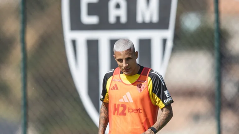 Guilherme Arana aponta ‘identificação’ com Atlético-MG e se esquiva sobre possível sondagem: “Particularmente não sei de nada”