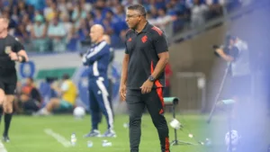 Baldasso detona Roger Machado após nova derrota do Internacional no Brasileirão e revela: “Talvez demitam amanhã”