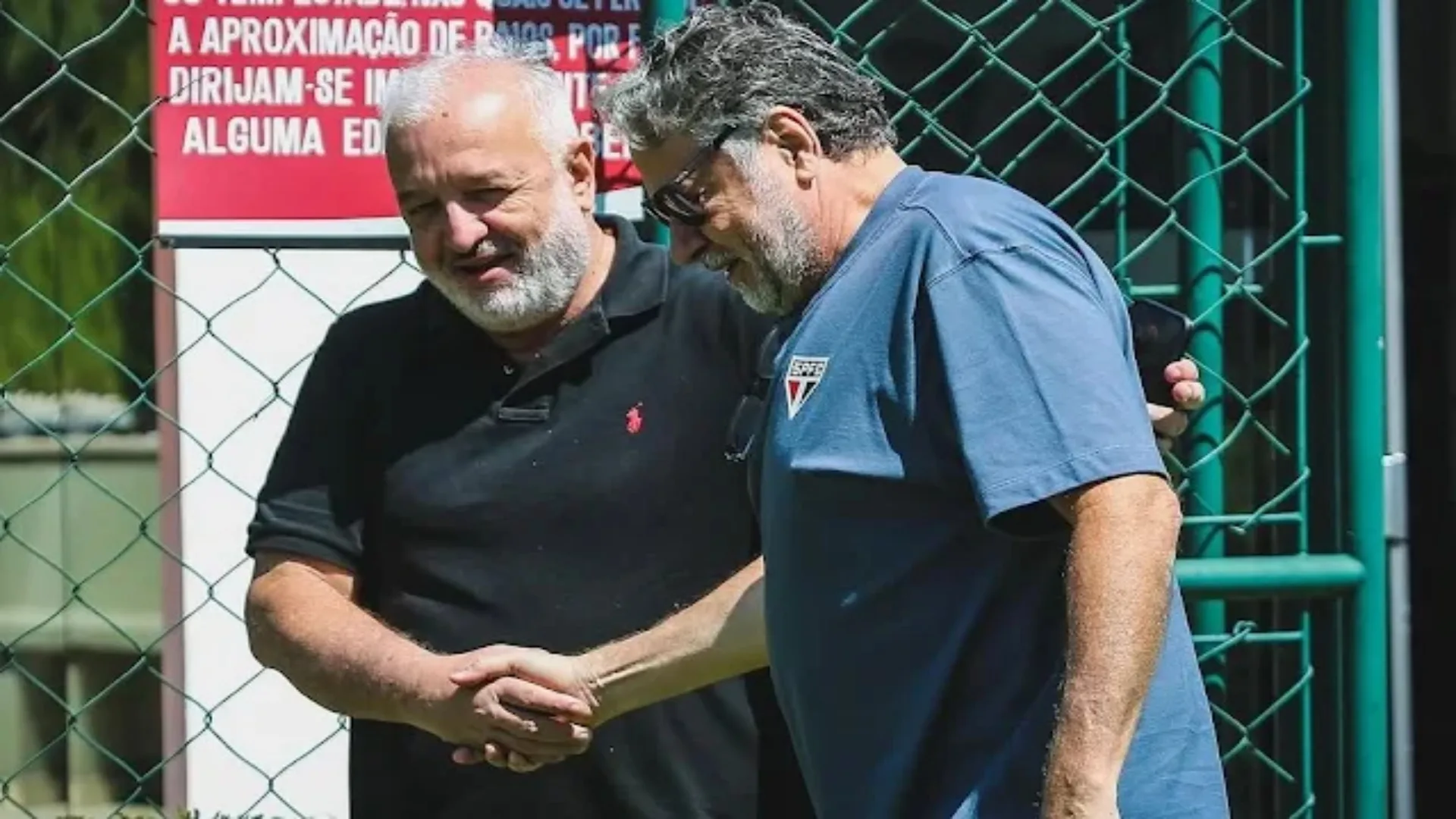 São Paulo aumenta crise com goleada, e movimento pede renúncia de Casares