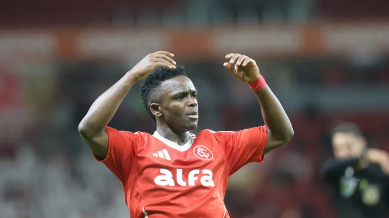 Carbonero será desfalque no Internacional por 30 dias e torcida lamenta nova ausência: “Severos problemas de lesão”