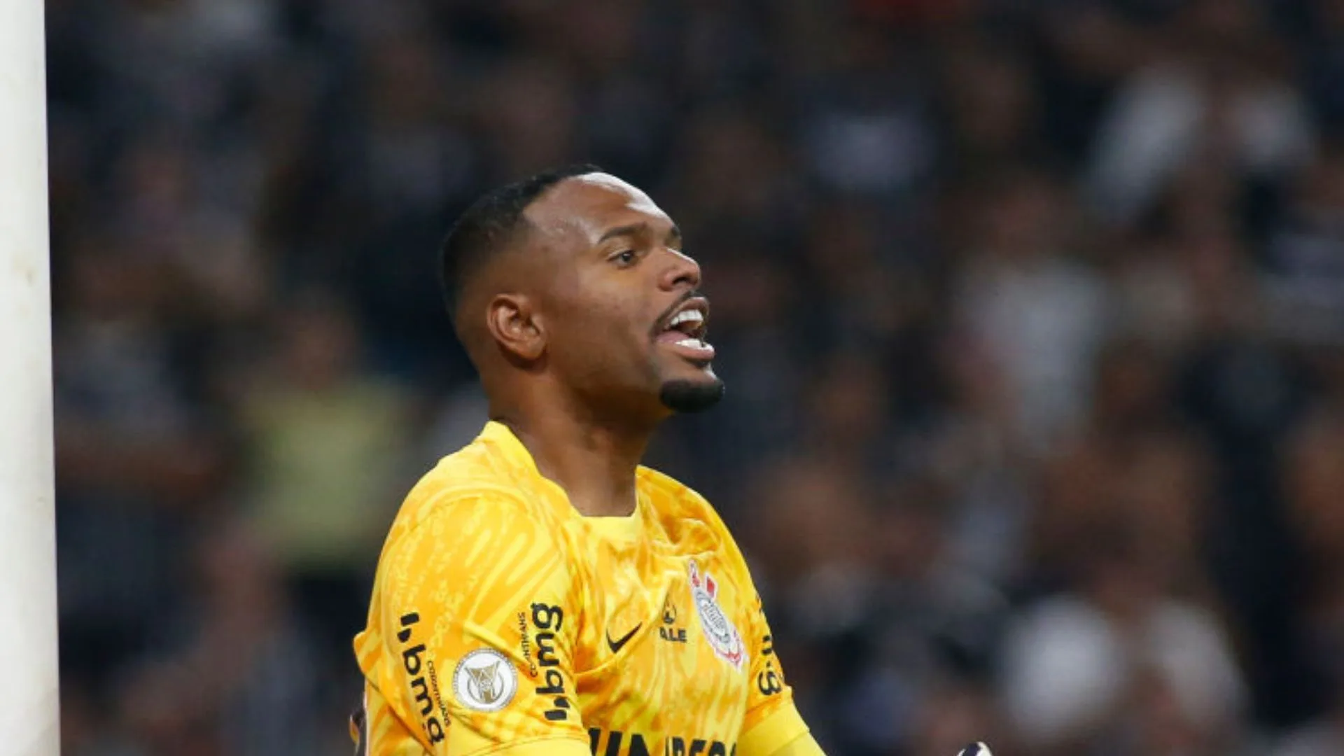 Alvo do Palmeiras, Carlos Miguel provocou o rival quando estava no Corinthians em vídeo polêmico; Nicola revela chances de negócio