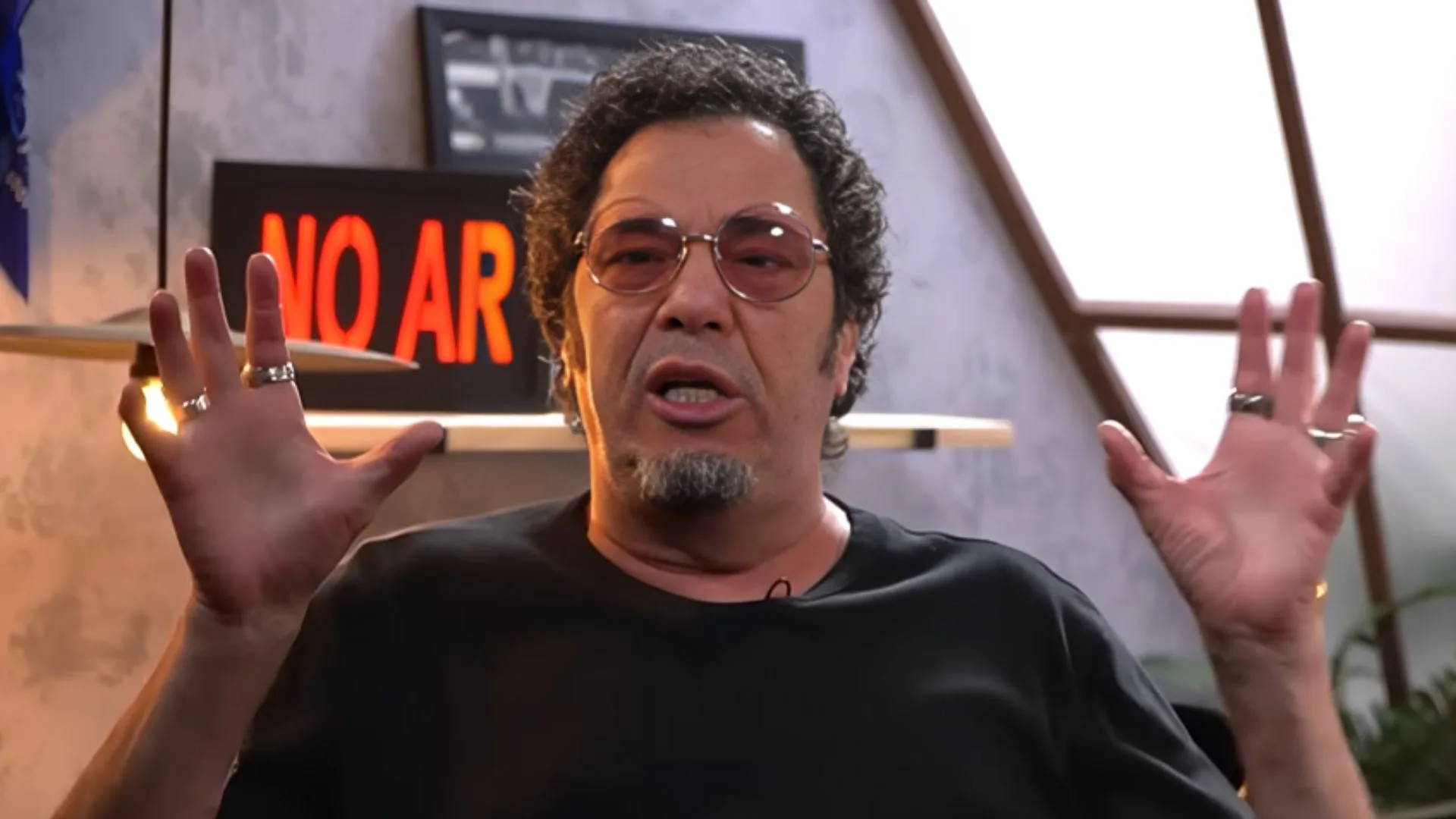 Casagrande ignora Jorge Sampaoli e indica Zubeldía como técnico do Atlético-MG: “Seria o ideal para o Galo”