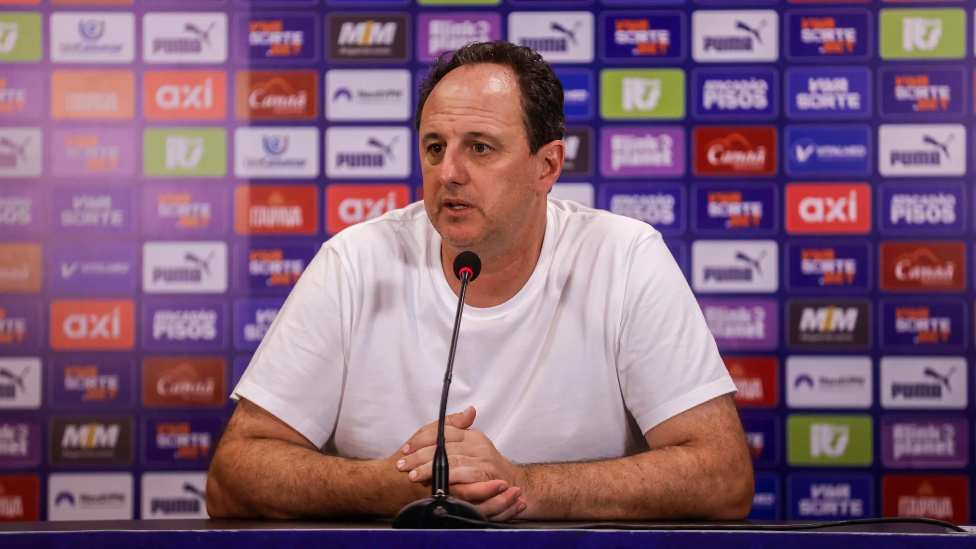 Cauly é vaiado pelos torcedores do Bahia e Rogério Ceni revela conselho: “Não responda, a torcida é predominante”