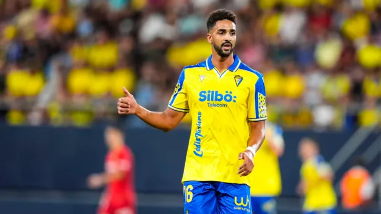 Botafogo avança em negociações com atacante Chris Ramos e torcida faz comparação: “Mais um Rwan da vida”