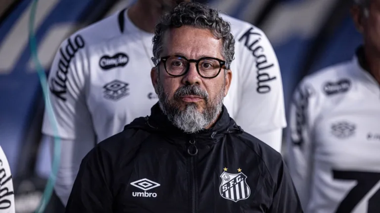 Cléber Xavier revela objetivo do Santos no Brasileirão após duas vitórias seguidas: “Chegar na primeira parte da tabela”
