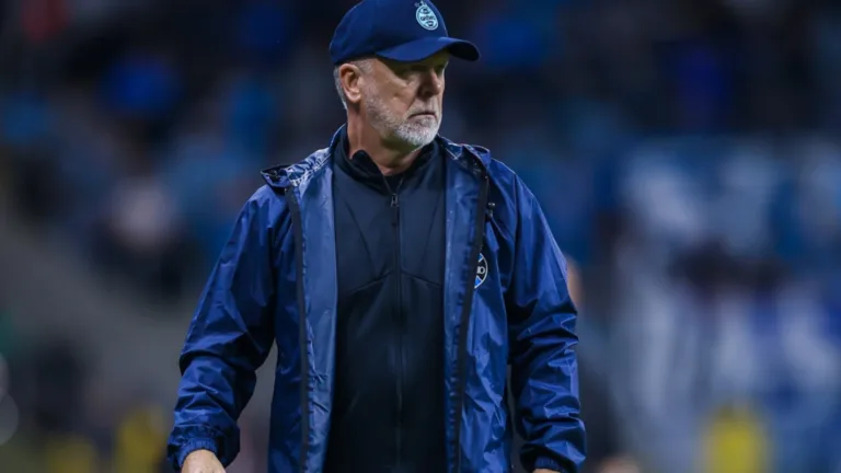 Craque Neto defende a saída de Mano Menezes no Grêmio e indica perfil ideal para o time: “É a grande solução”