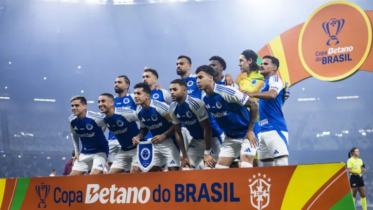 Edmundo indica Cruzeiro como “Robin Hood” e alerta sobre a Copa do Brasil: “Não tem um bicho-papão”