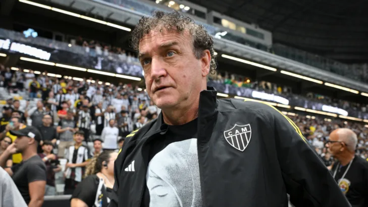 Atlético-MG pode demitir Cuca após derrota para o Cruzeiro e torcedores reagem: “Já passou da hora” Atlético-MG pode demitir Cuca após derrota para o Cruzeiro e torcedores reagem: “Já passou da hora”