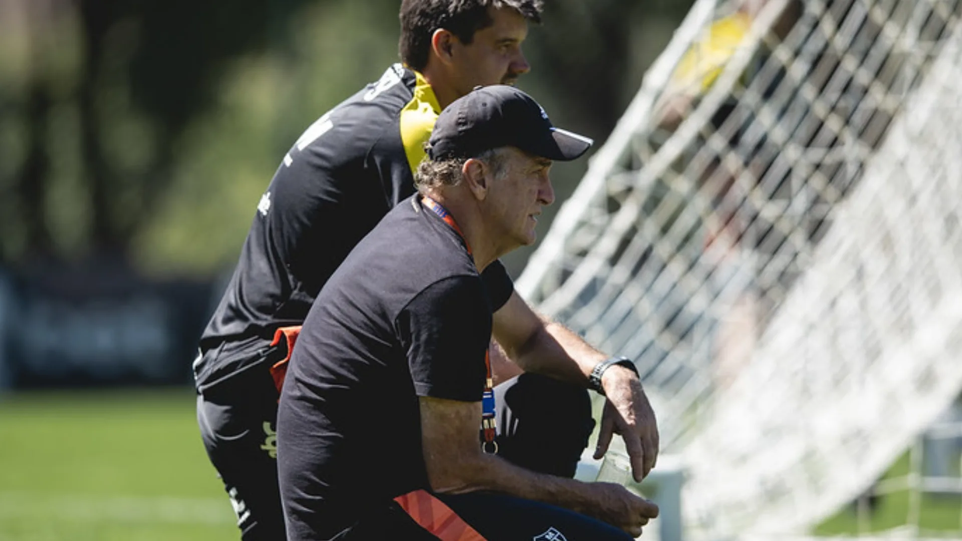 Cuca abre o jogo sobre chance do Atlético-MG trazer um centroavante na janela de transferências: “Não é fácil encontrar”