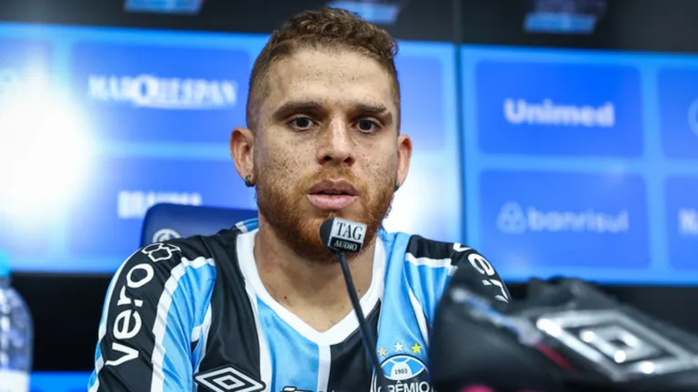 Cuéllar prevê arrancada do Grêmio no Brasileirão e faz promessa aos torcedores: “Podem esperar de mim”