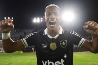 Danilo, volante do Botafogo, em jogo da Copa do Brasil