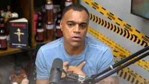 Denílson reage à atitude de torcedores do Palmeiras e defende Abel Ferreira: “Maior treinador da história”