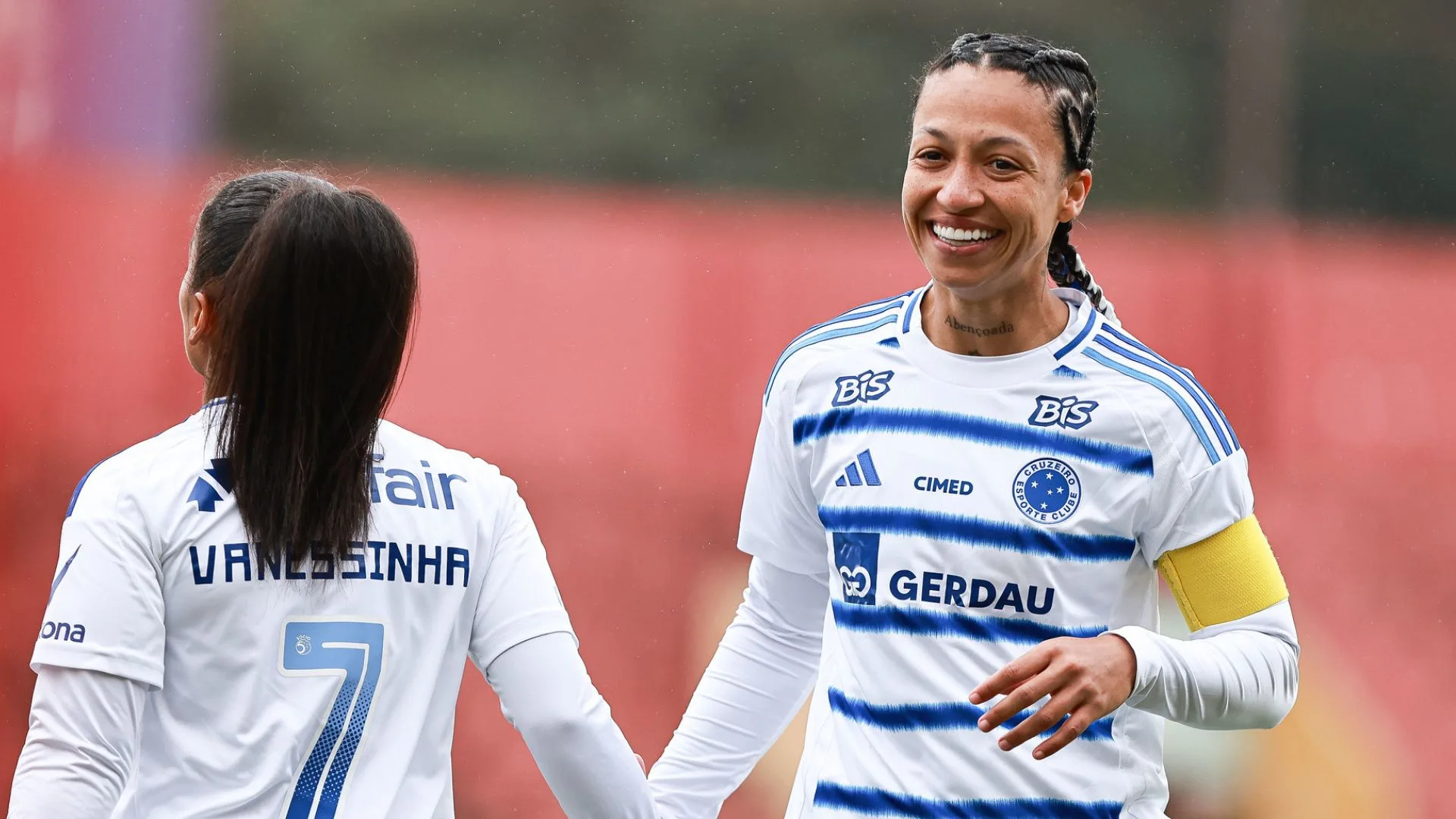 Cruzeiro empata com o Red Bull Bragantino no Brasileirão Feminino e decisão da vaga fica para o jogo de volta