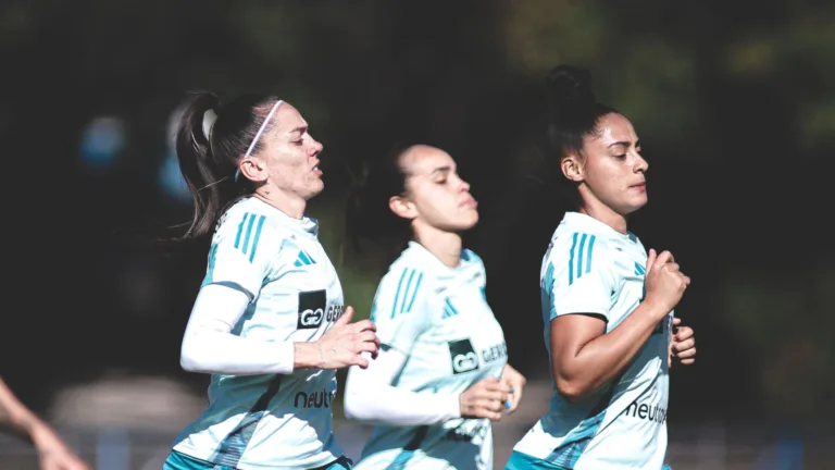 Cruzeiro chega para o jogo de ida das semifinais do Brasileirão Feminino em busca de nova sequência positiva