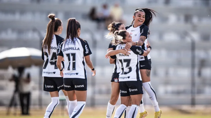 Corinthians chega as semifinais do Brasileirão Feminino buscando quebra de tabu no Majestoso Corinthians chega as semifinais do Brasileirão Feminino buscando quebra de tabu no Majestoso