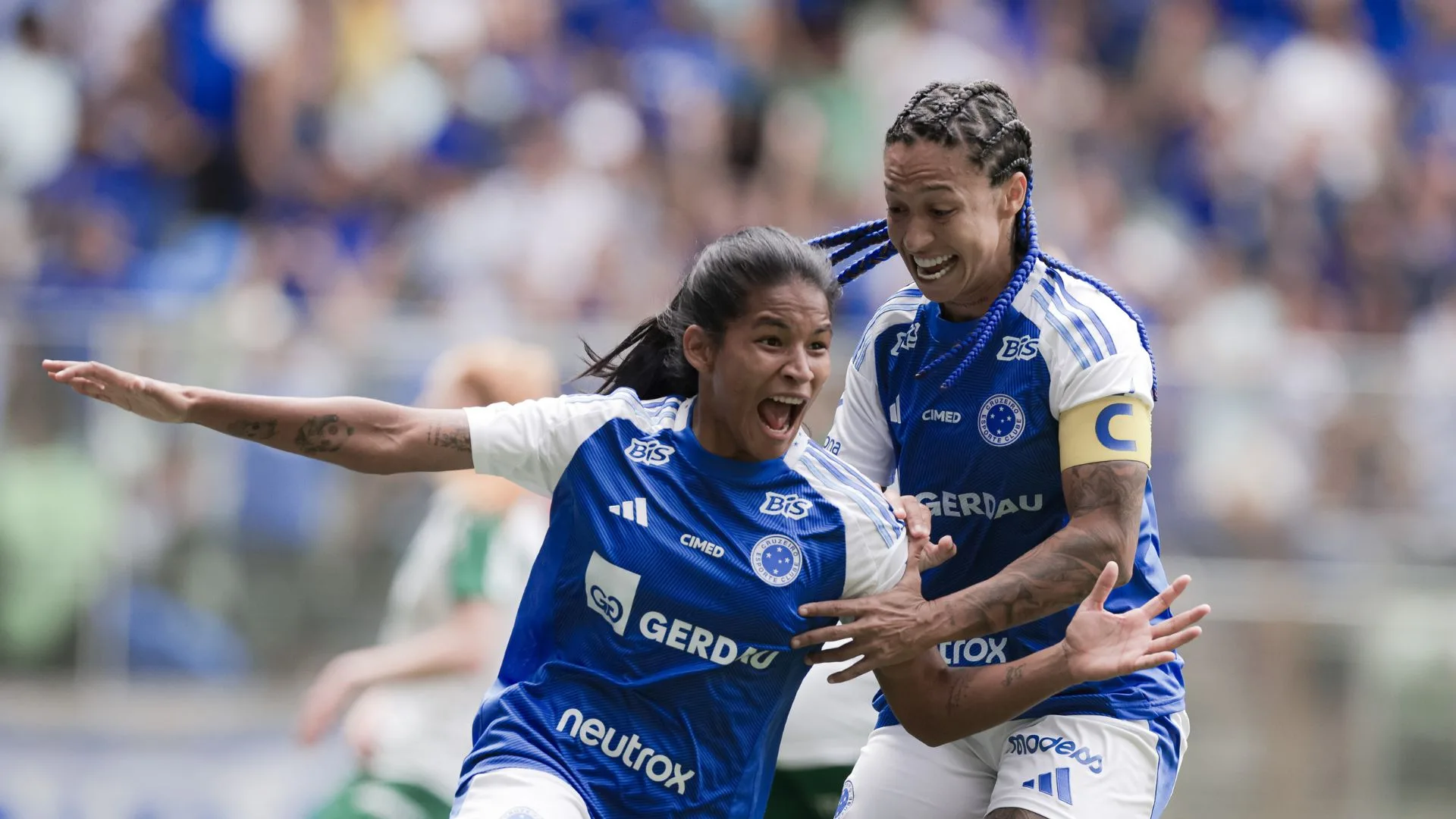 Cruzeiro segura o Palmeiras e se classifica para a final do Brasileirão Feminino pela primeira vez em sua história
