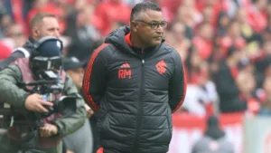 Carlos Carvalhal é favorito para assumir o Internacional e torcida aprova nome: “Roger Machado tem que cair agora”
