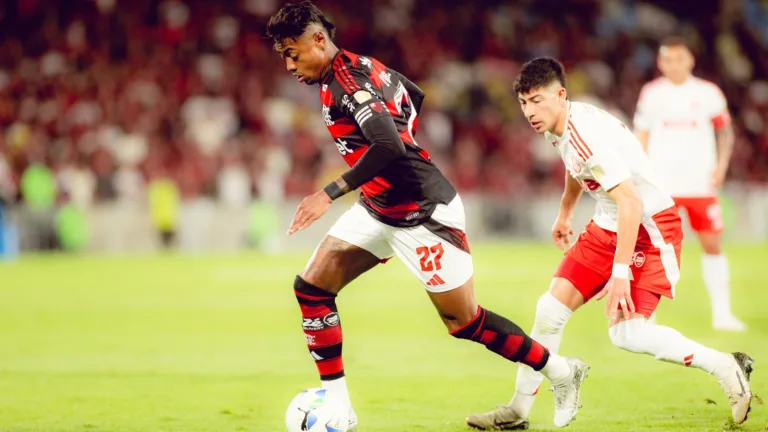 Luka Pumes vê Alan Rodríguez como peça-chave e acredita na virada do Internacional contra Flamengo: “Bem aplicadinho dá”