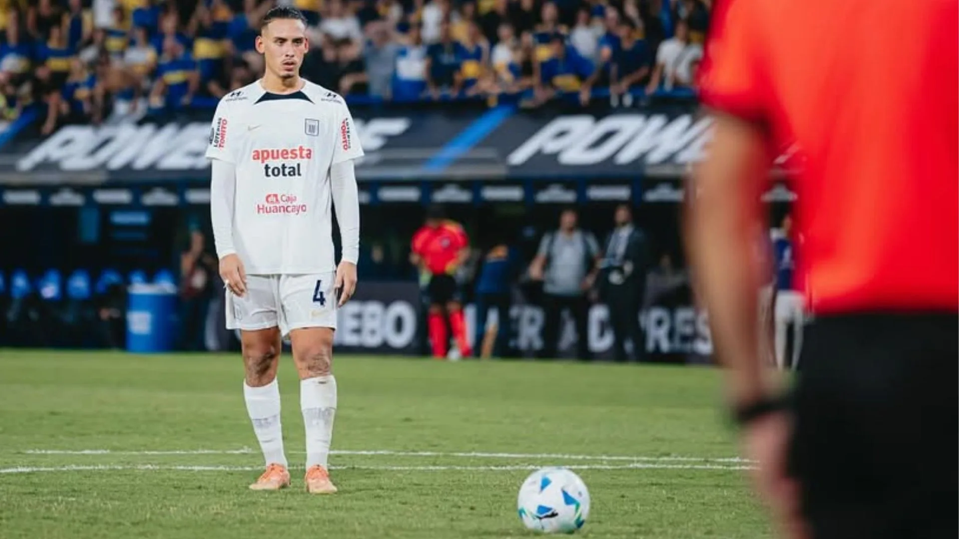 Torcedores do Alianza Lima lamentam saída de Erick Noriega para o Grêmio: “Vendendo nosso melhor jogador”