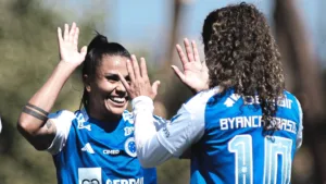 Cruzeiro volta a campo contra o Corinthians pela Copa do Brasil Feminina após pausa na temporada