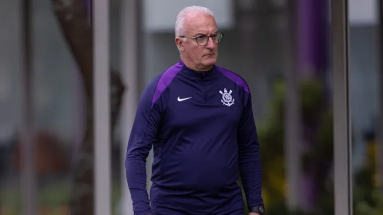 Vessoni fala o que ‘sobra’ para o Corinthians com mais desfalques: “Jogadores que não vivem bom momento”