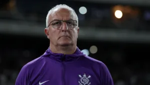 Craque Neto critica Dorival Júnior após empate do Corinthians no Brasileirão: “Por que não colocou os titulares?”